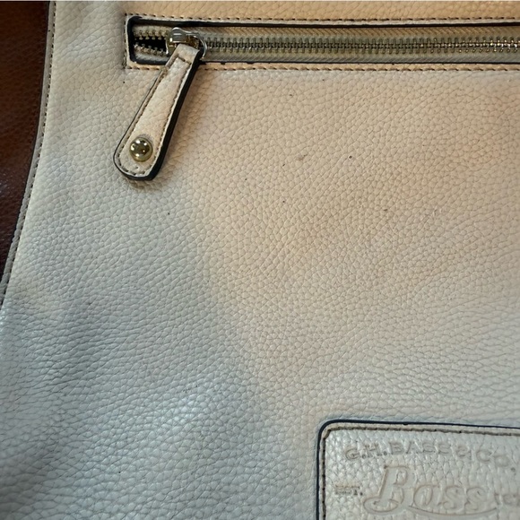 G.H. Bass & Co. Cream and Brown Tote Bag - Picture 6 of 8